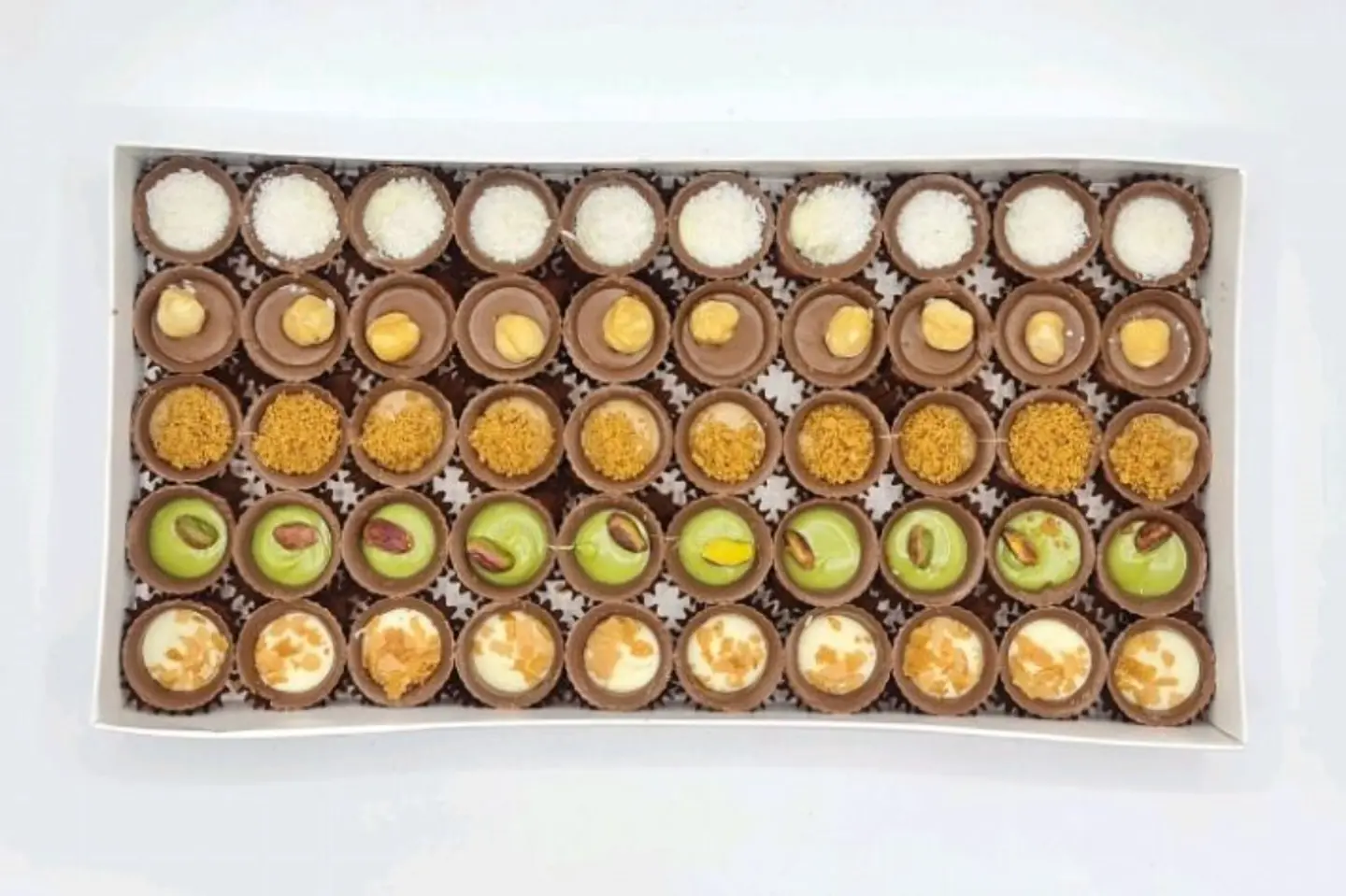 اكواب فرنسية شرق