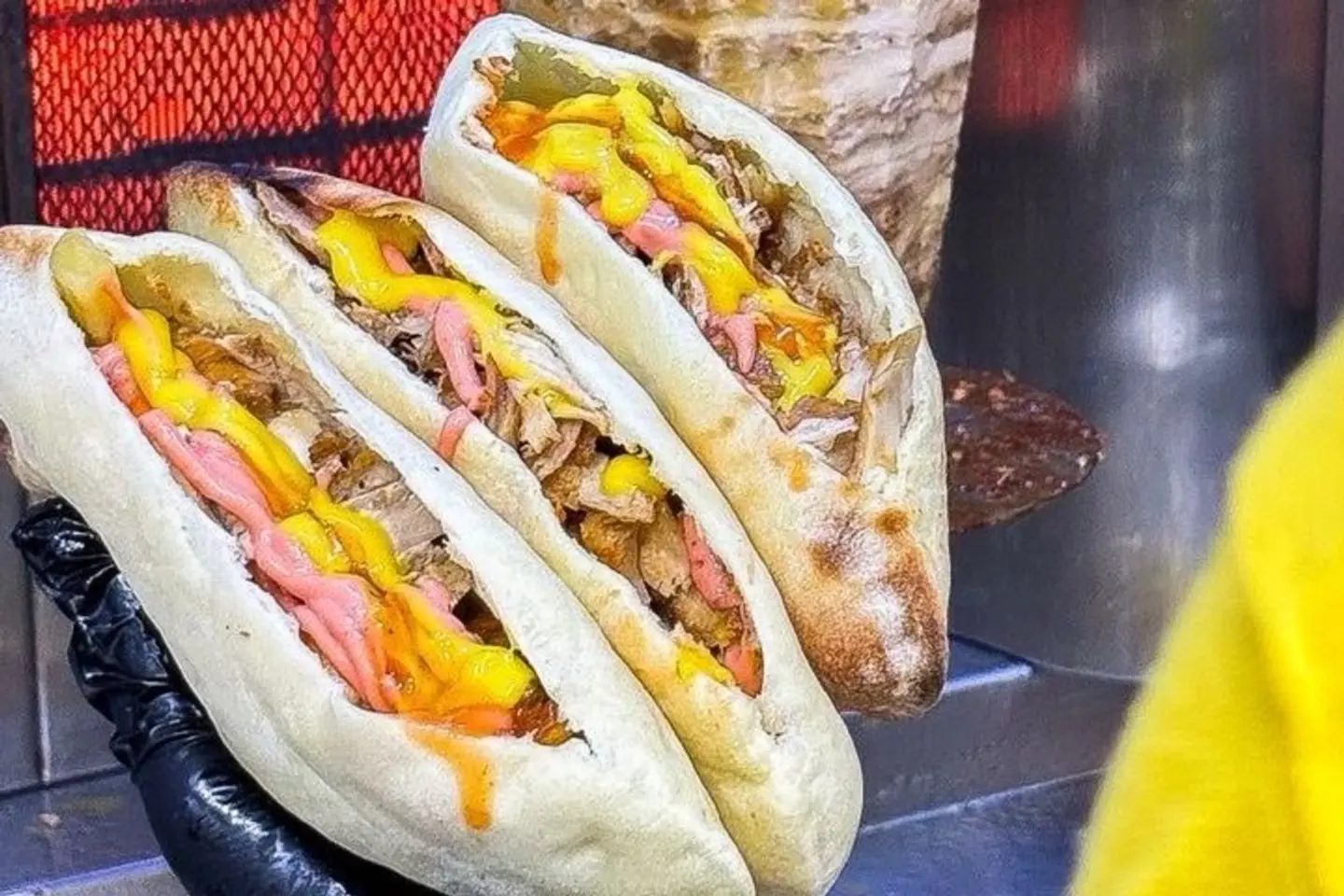 شاورما خبز فرن