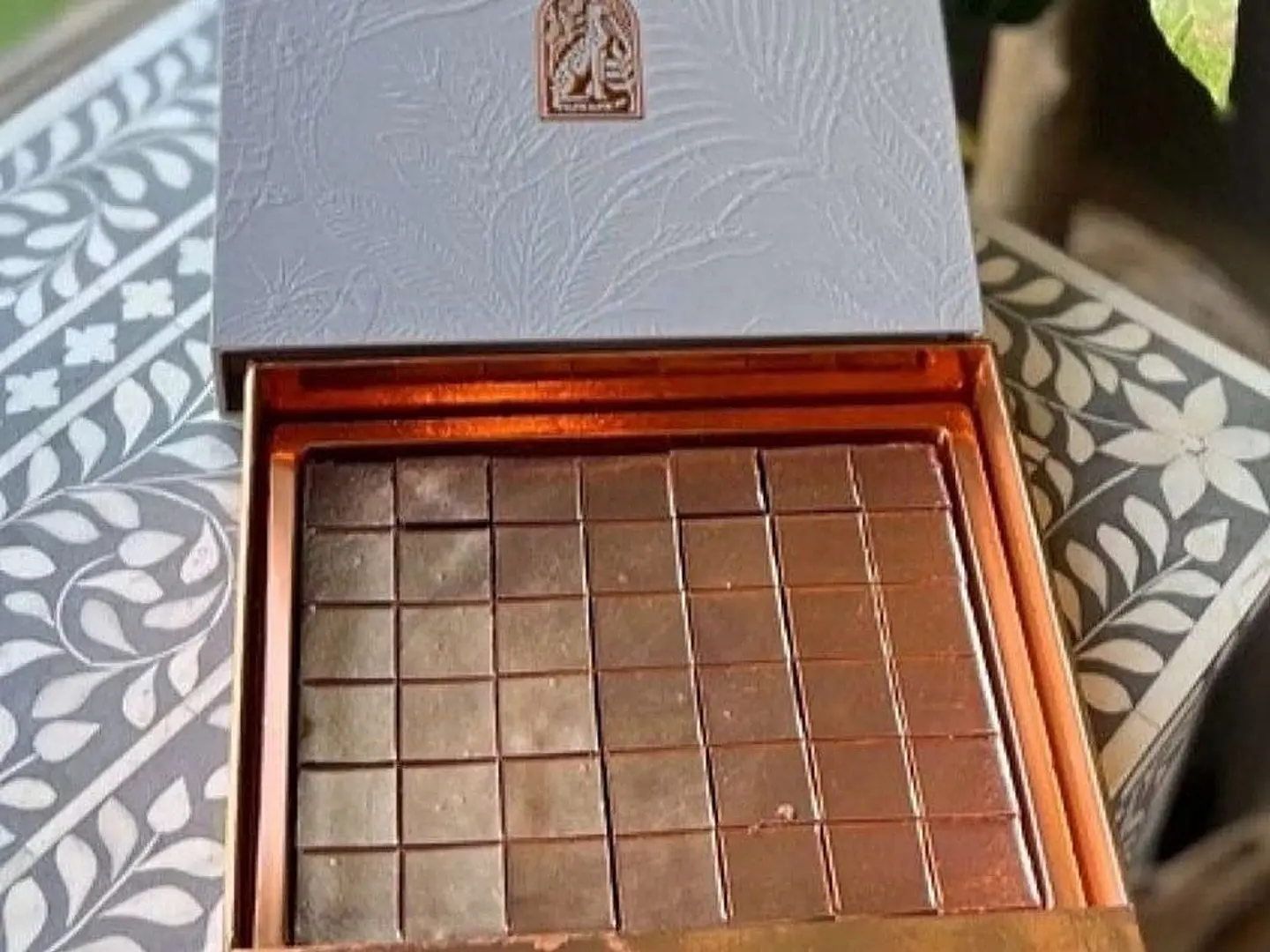 Fahda Caramel Chocolate Large Size