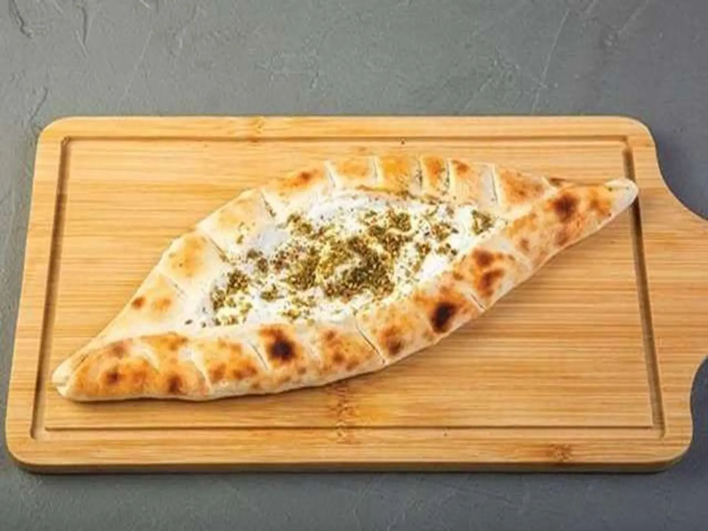 جبن مع الزعتر