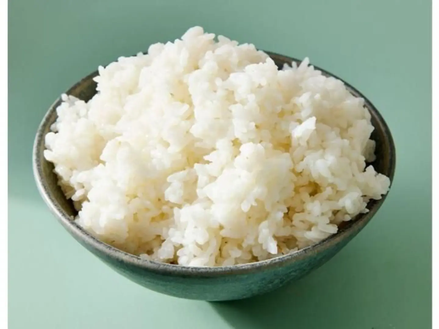 أرز مطهو على البخار