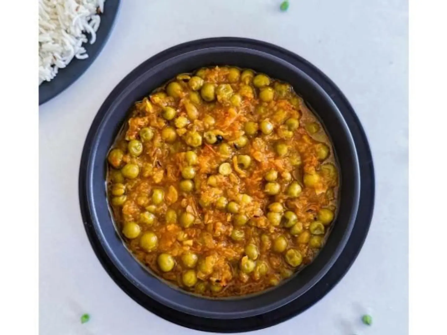 كاري البازلاء الخضراء