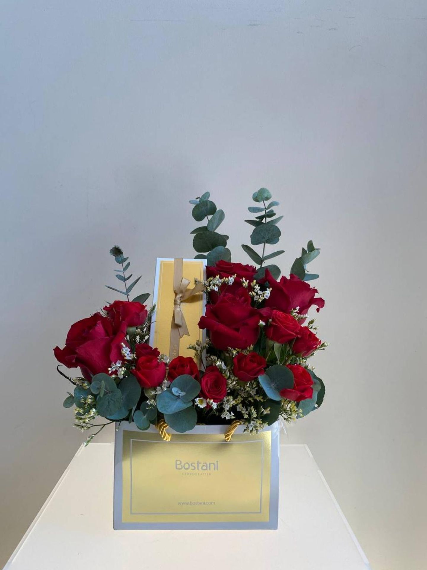 250 G Bostani Red Roses