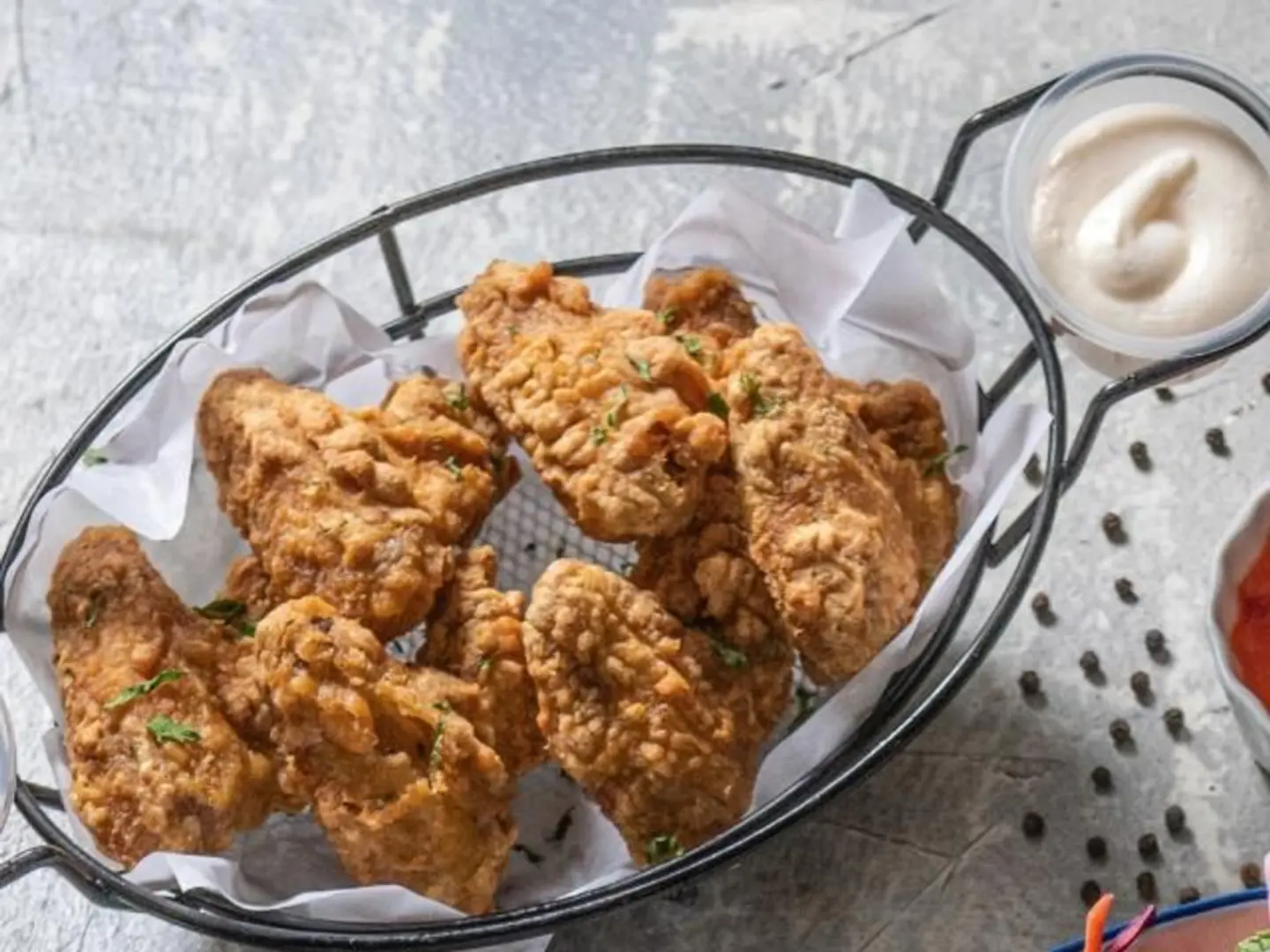 أجنحة الدجاج المقلية