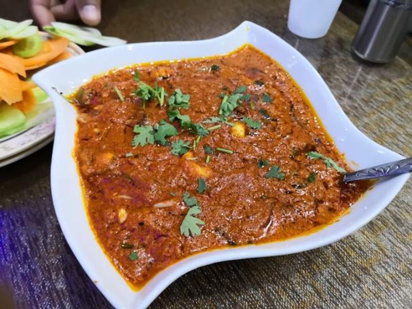 ريشمي دمكا غوشت