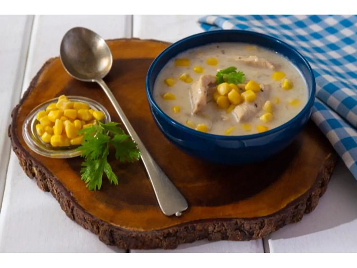 شوربة دجاج بالذرة