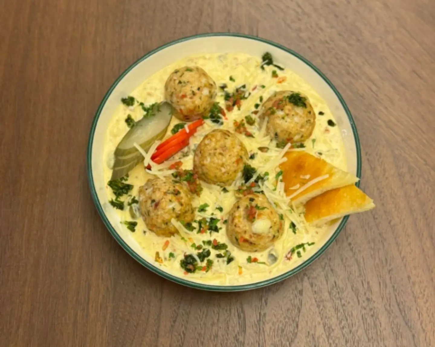 كرات الدجاج المشوي