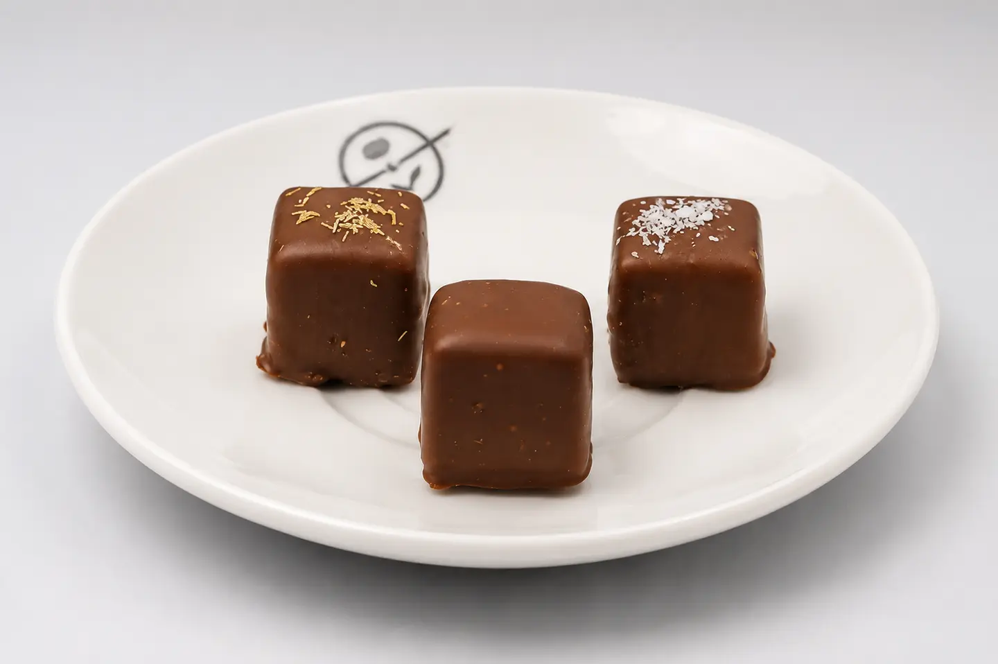 ثلاث ميني كراميل براونيز