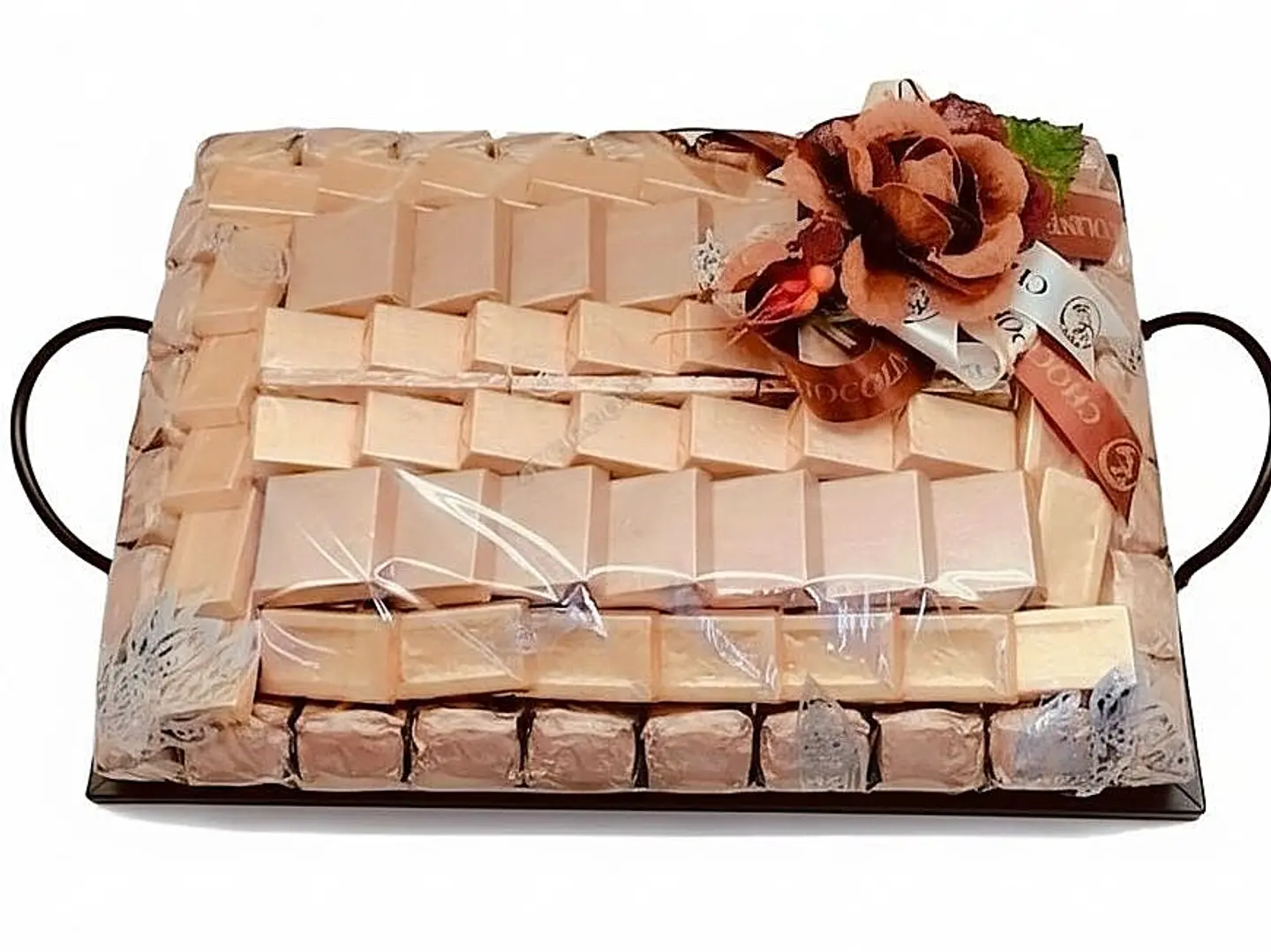 صحن شوكولاته مغلفه وسط 1100 جرام رقم 2000097197