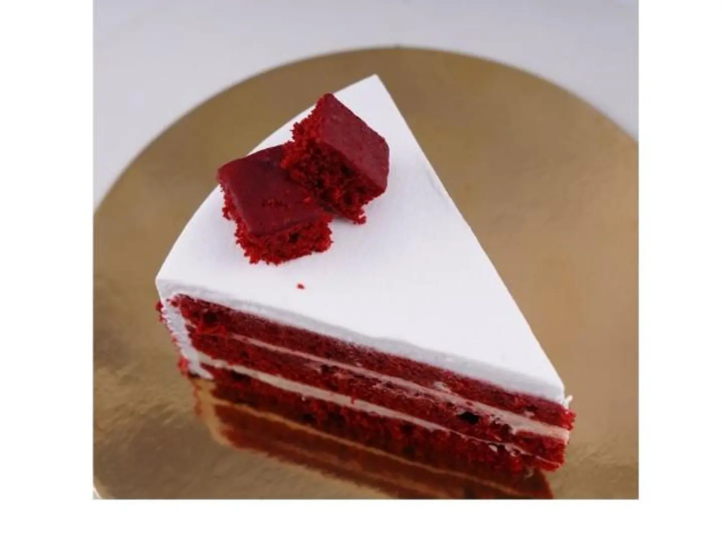 شريحة كعكة ريد فيلفيت الكلاسيكية