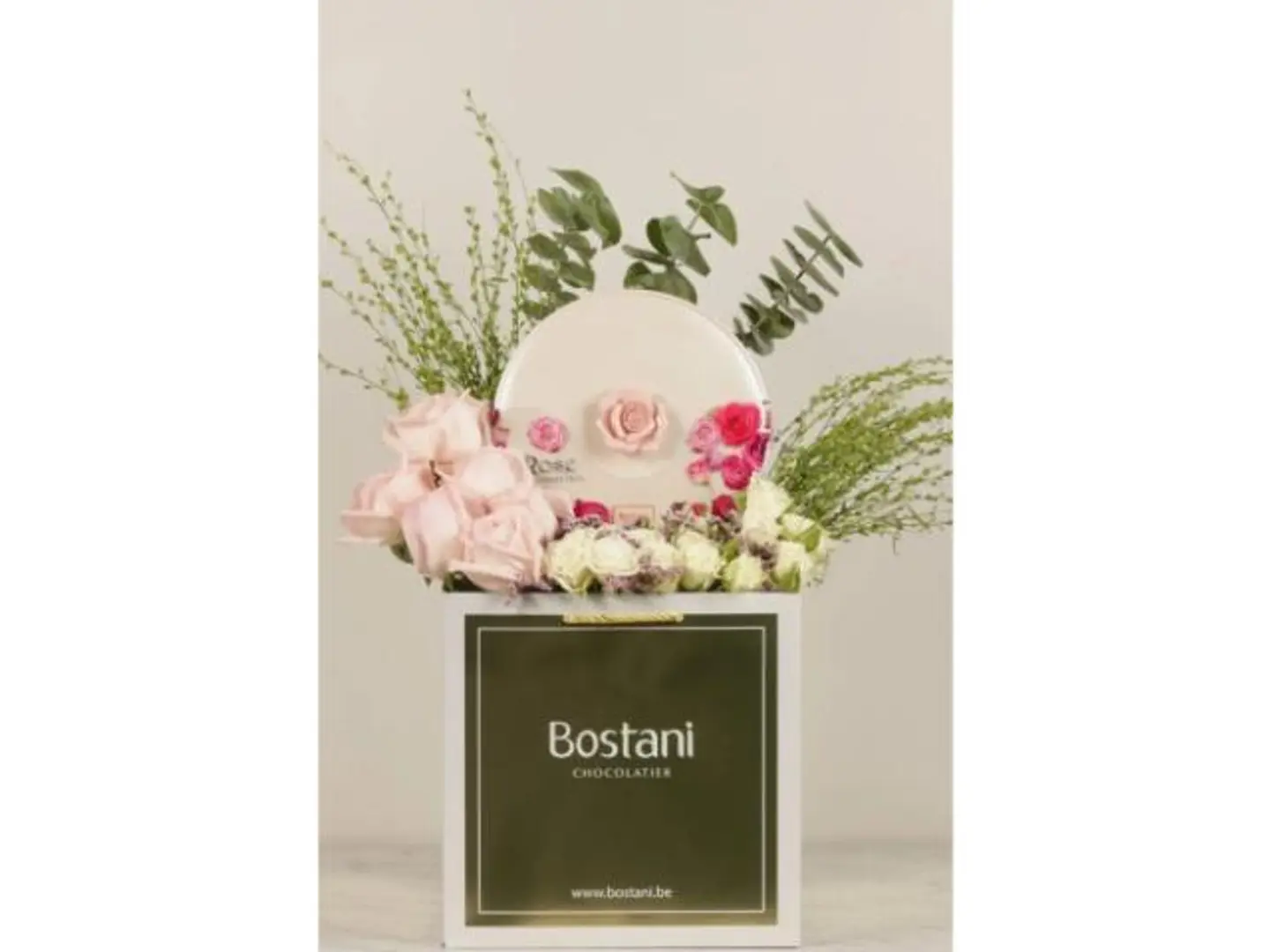 Boustani Chocolate With Baby Rose Bouquet Pink