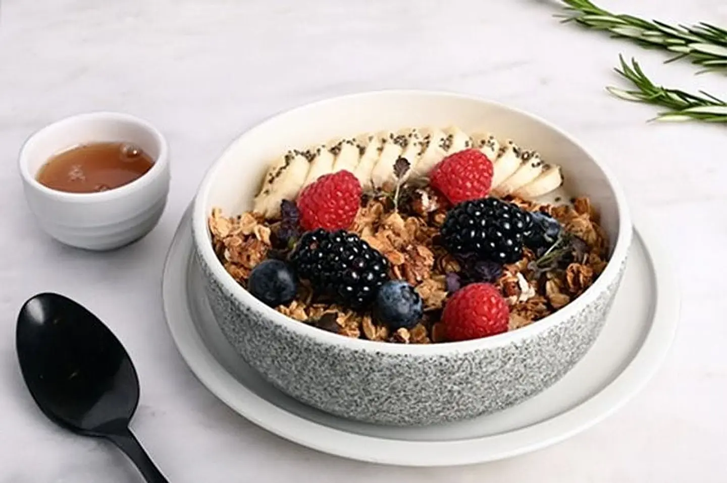 زبادي جرانولا