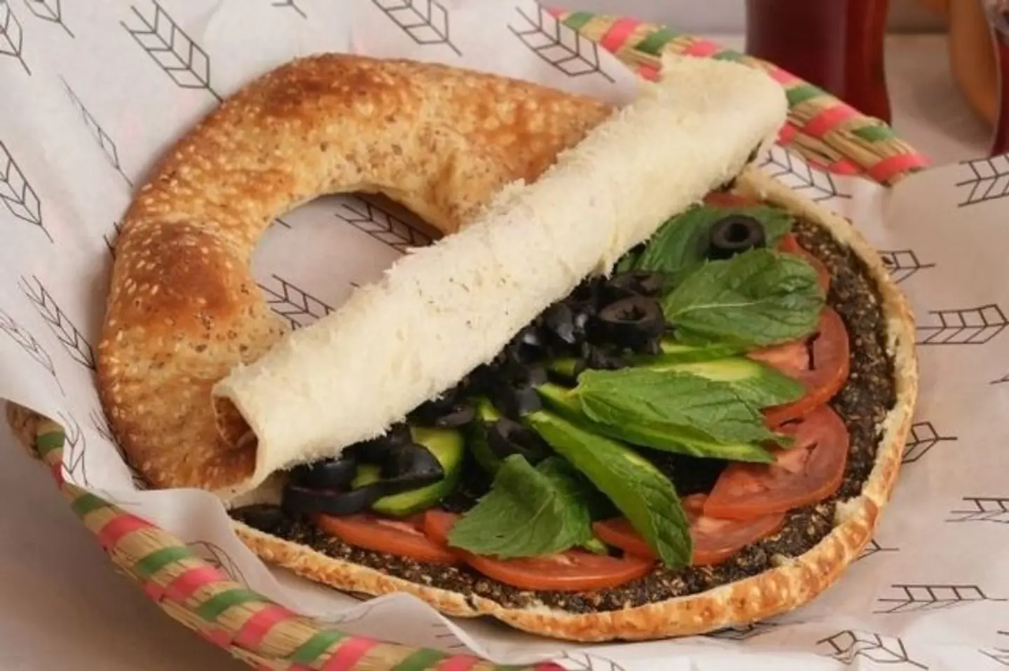 كعكة زعترمع خضار