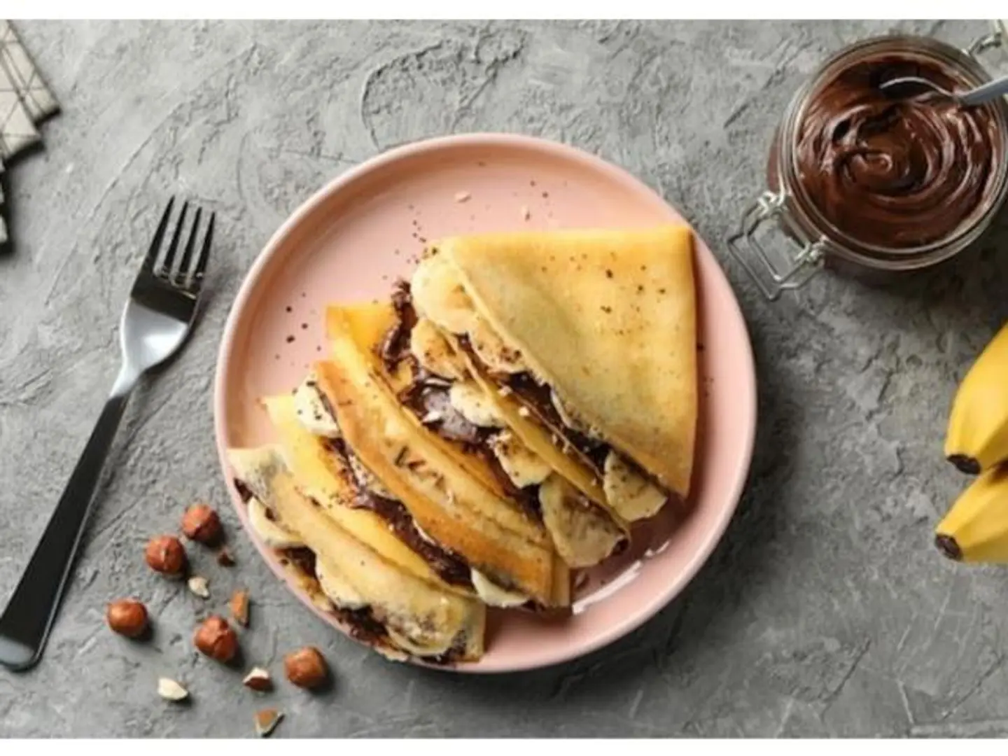 كريب نوتيلا موز و مكسرات