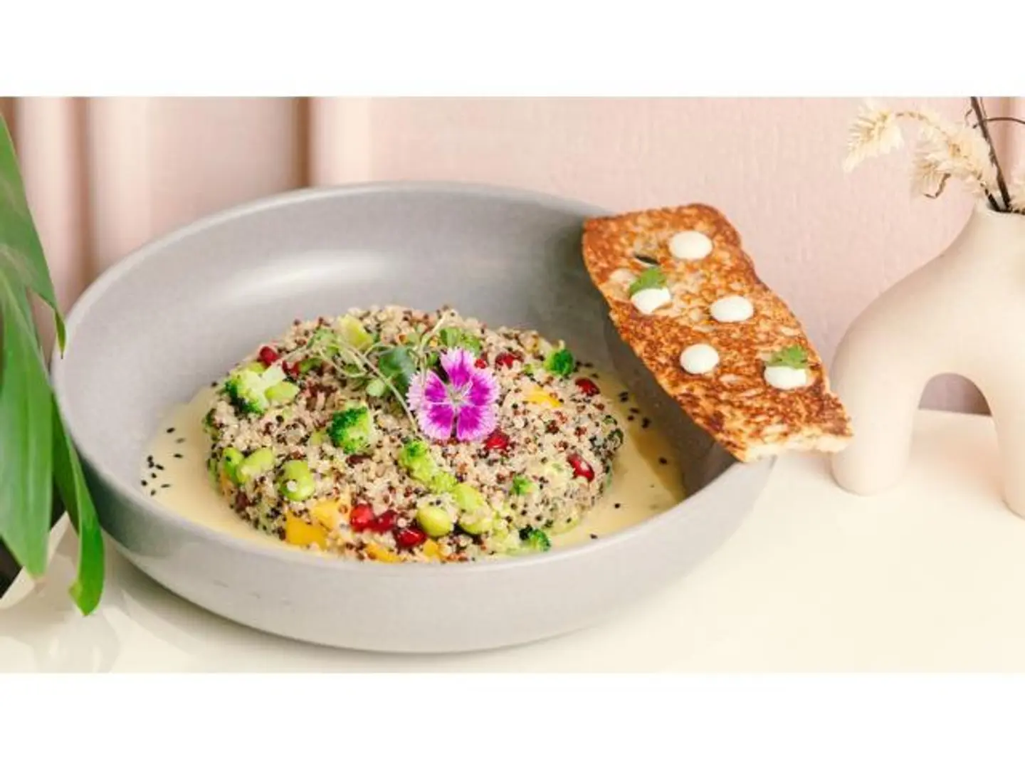 Superfood Quinoa Bowl