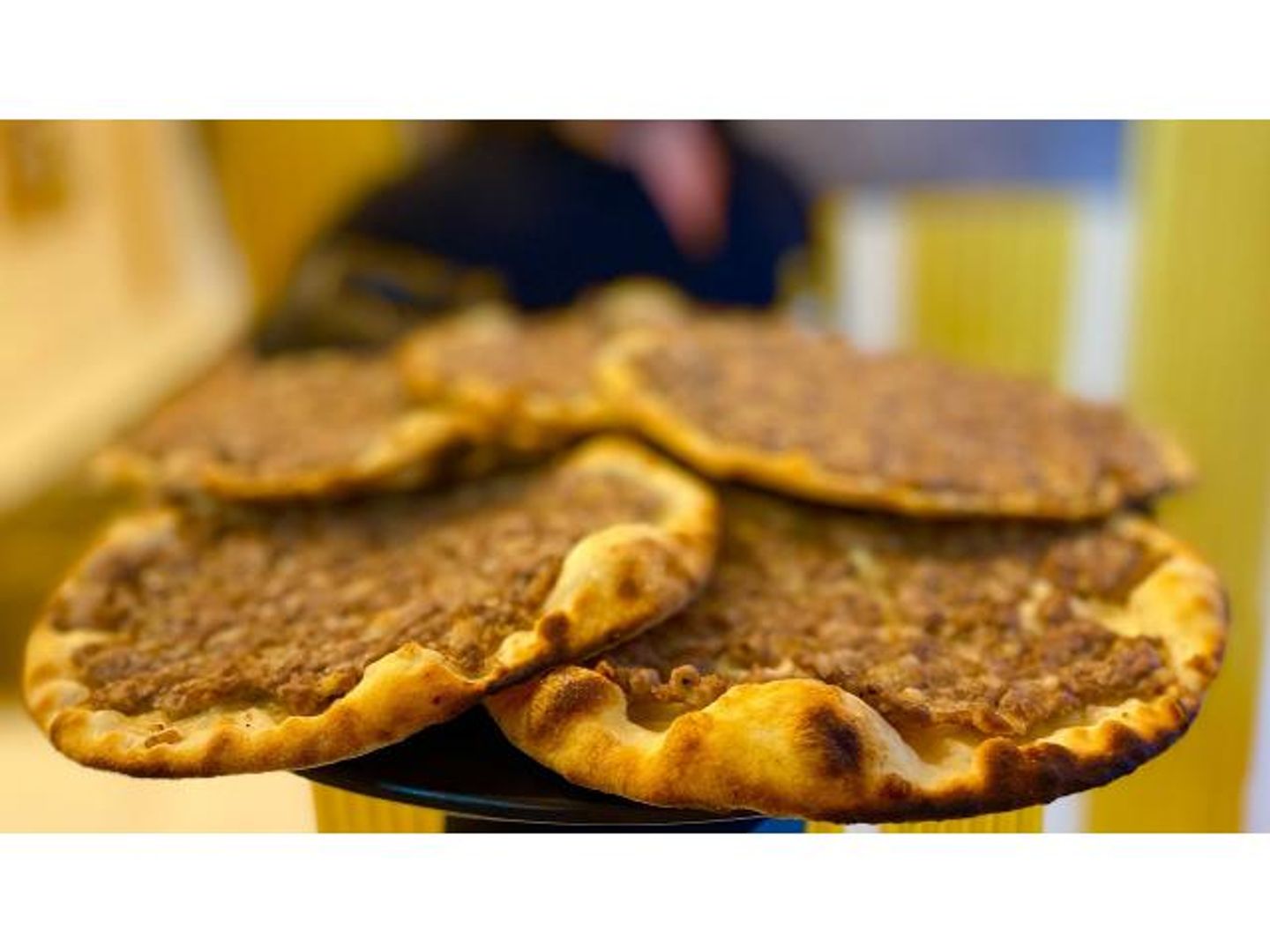 مجرمشه على عجين