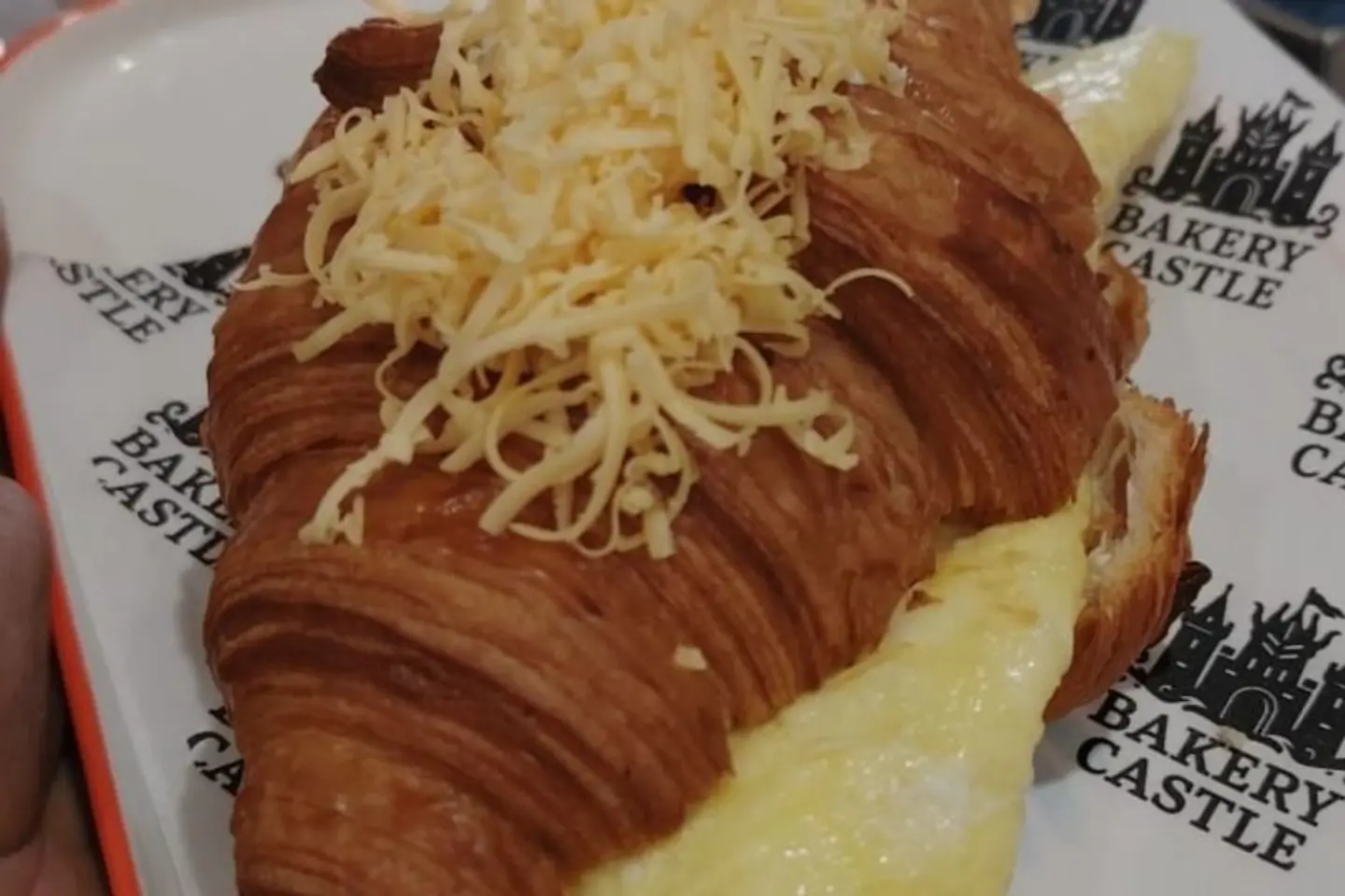 كروسان بيض مقلي