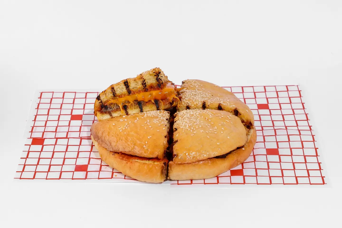 القنبلة لحم