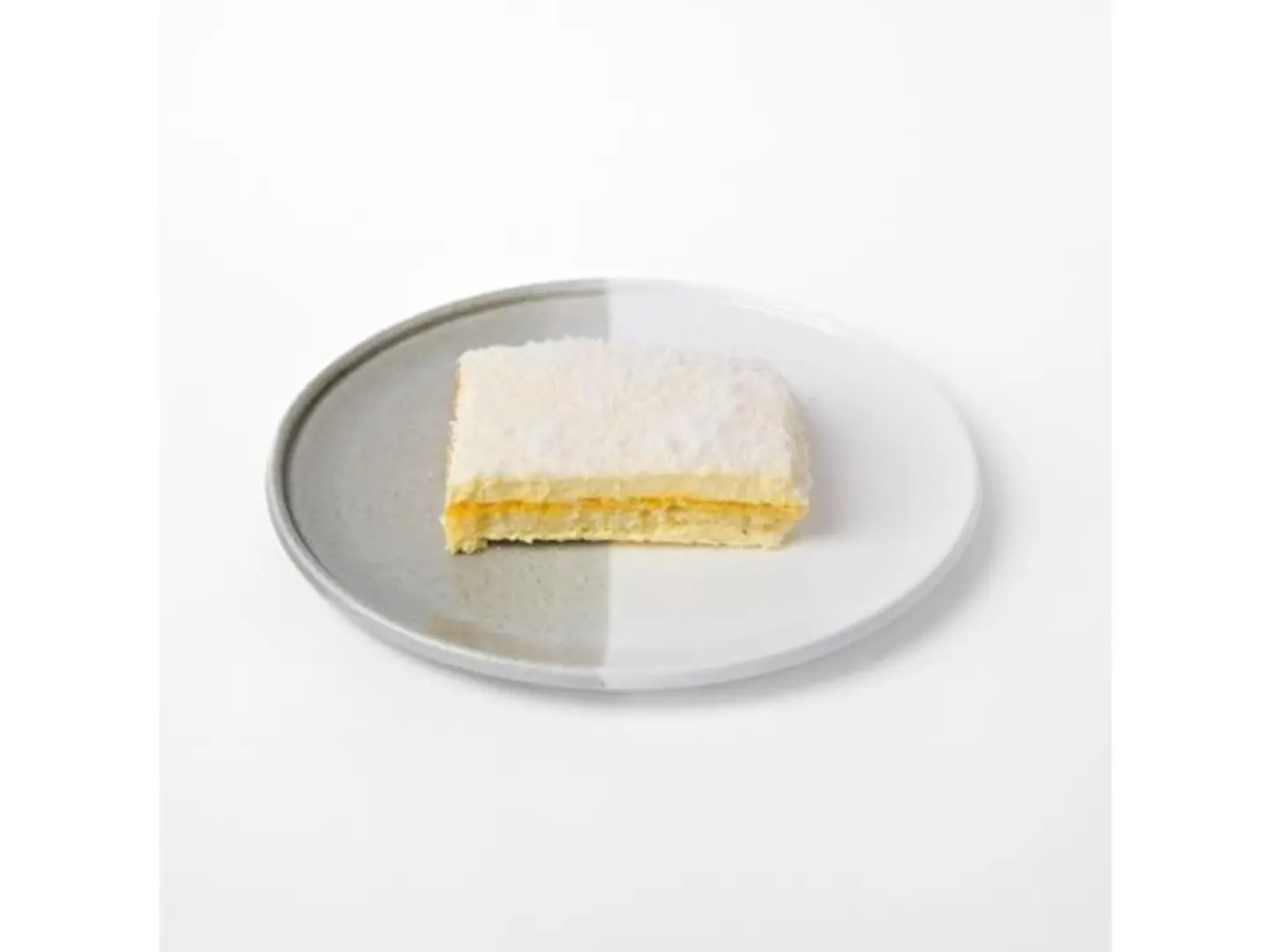 كيكة جوز الهند مانجو