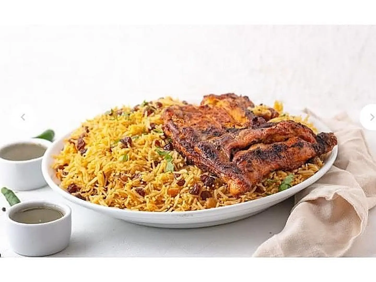 نصف دجاجة مشوية مع أرز