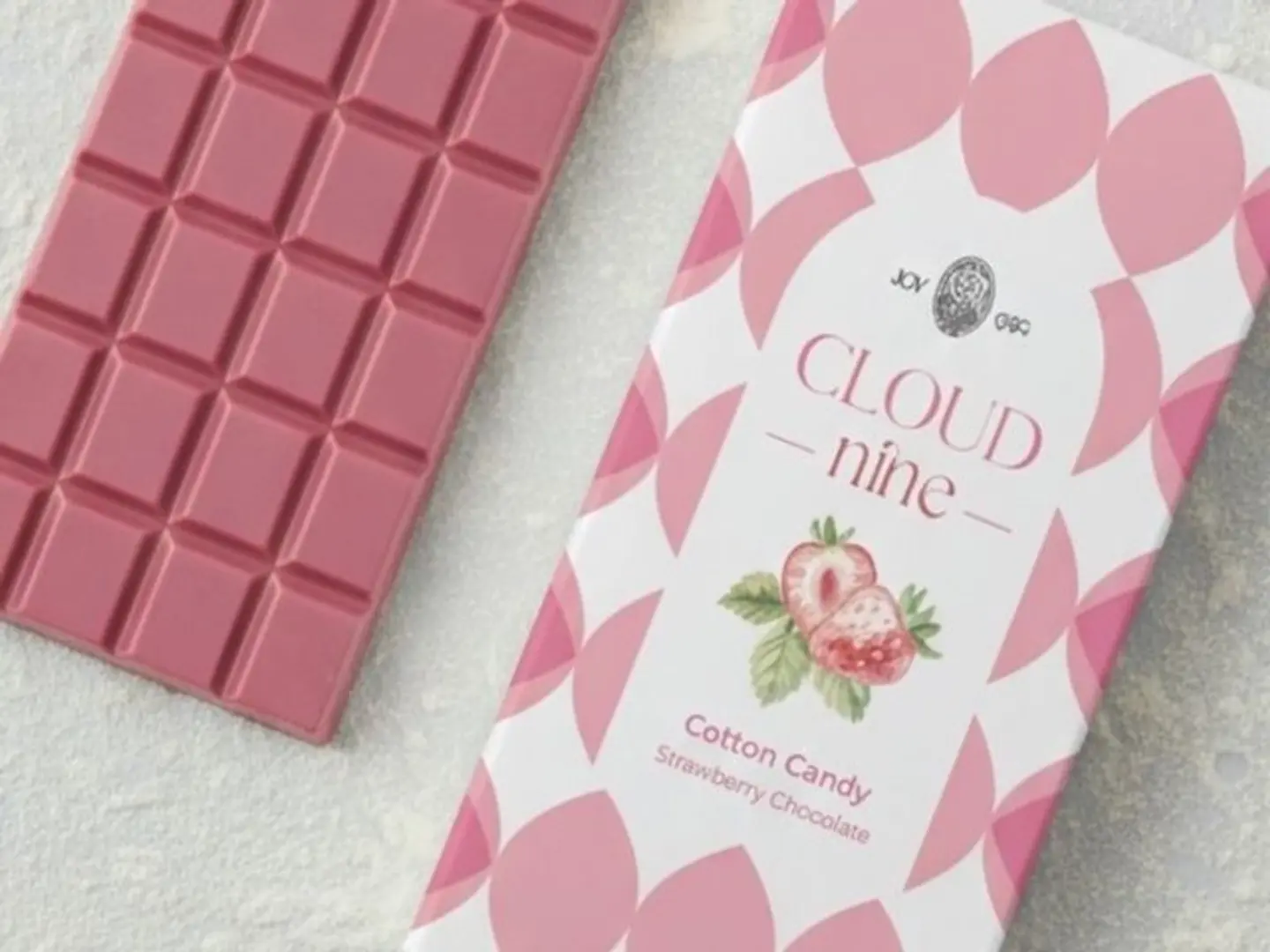 لوح غزل البنات بنكهة شوكولاتة الفراولة