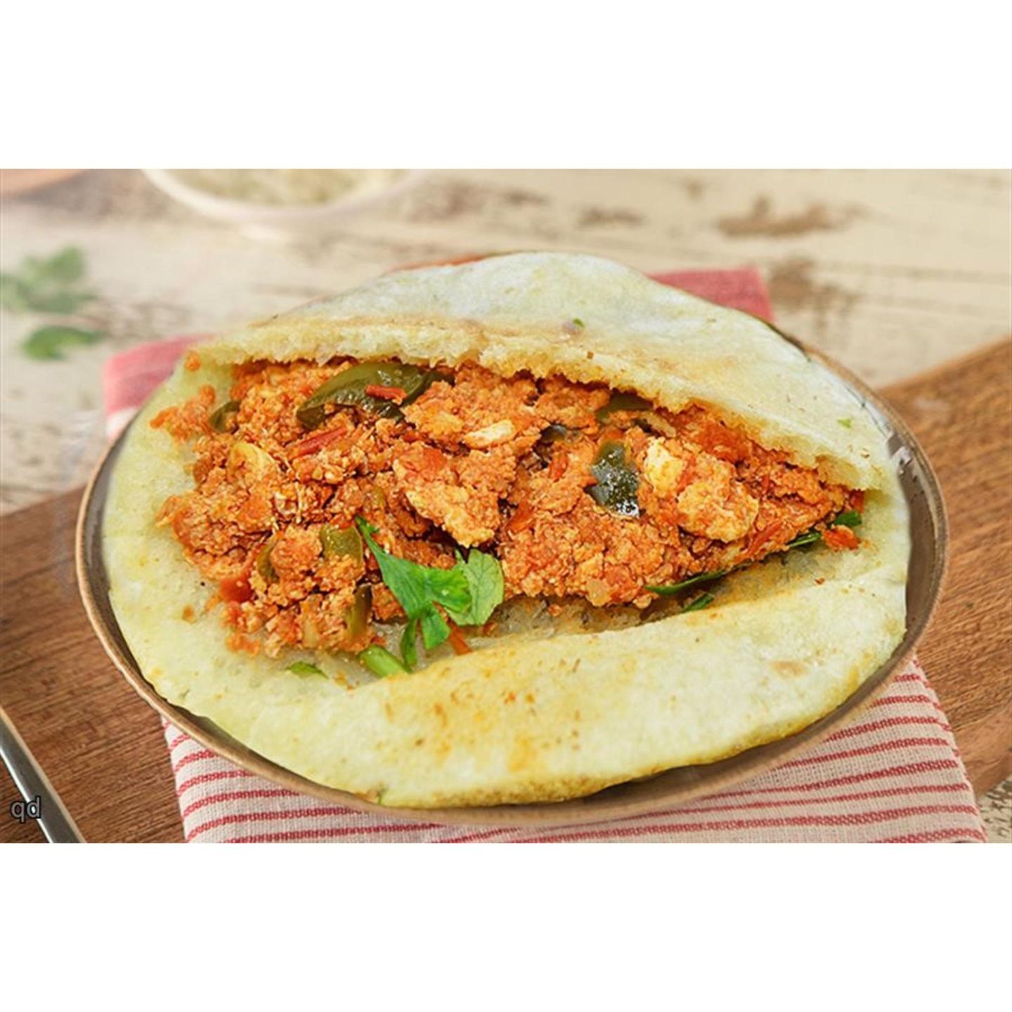 Falafel Sandwich With Shakshuka