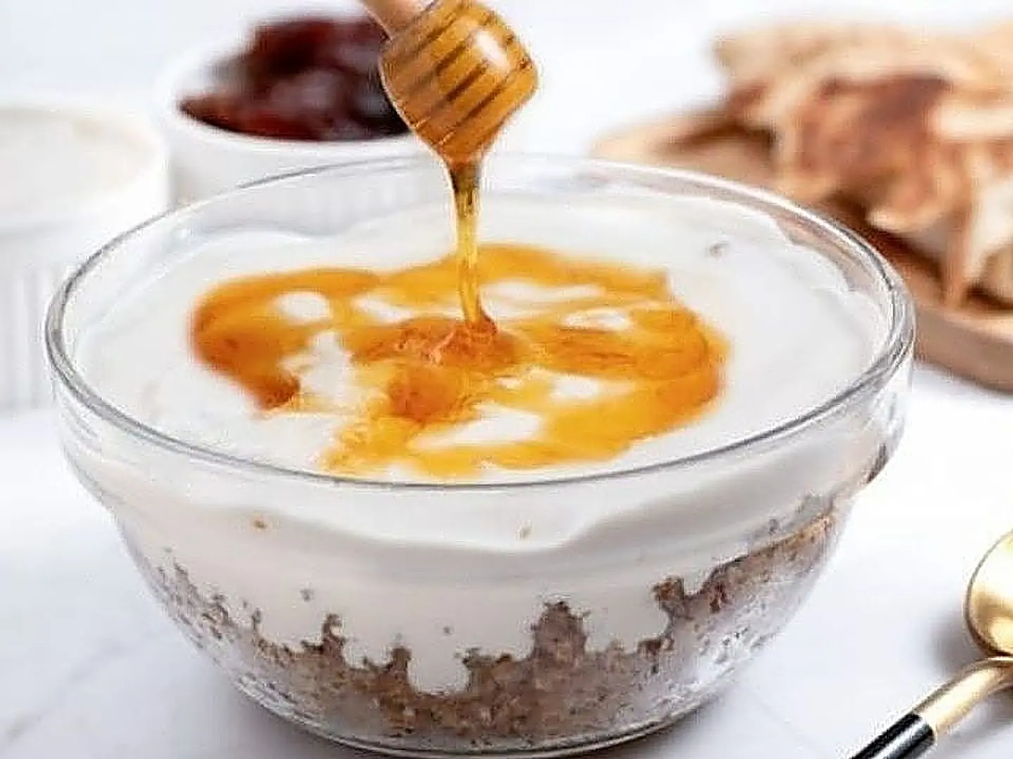 فتة تمر قشطة وعسل