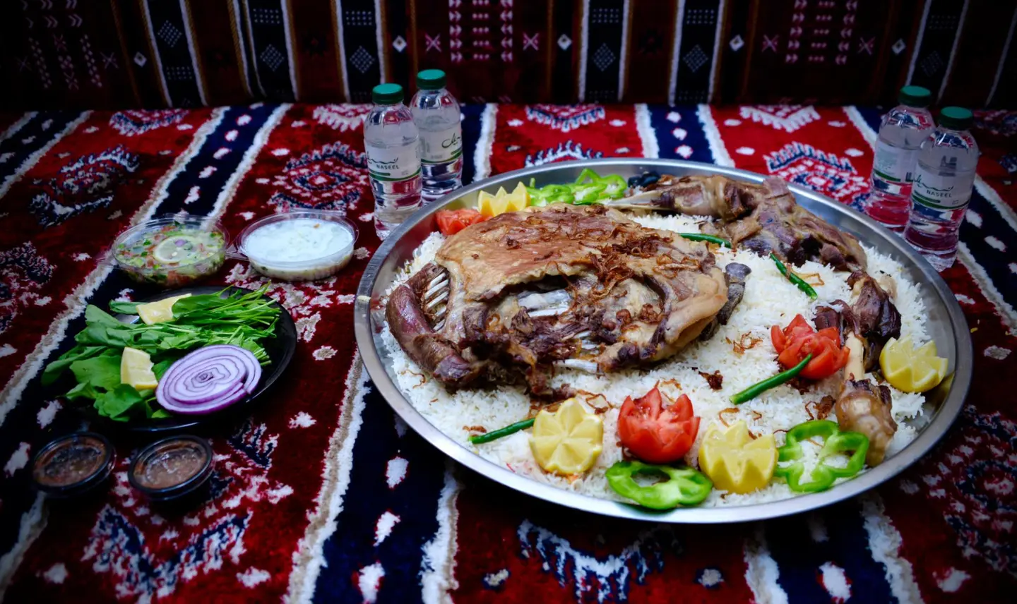 نفر لحم حنيذ