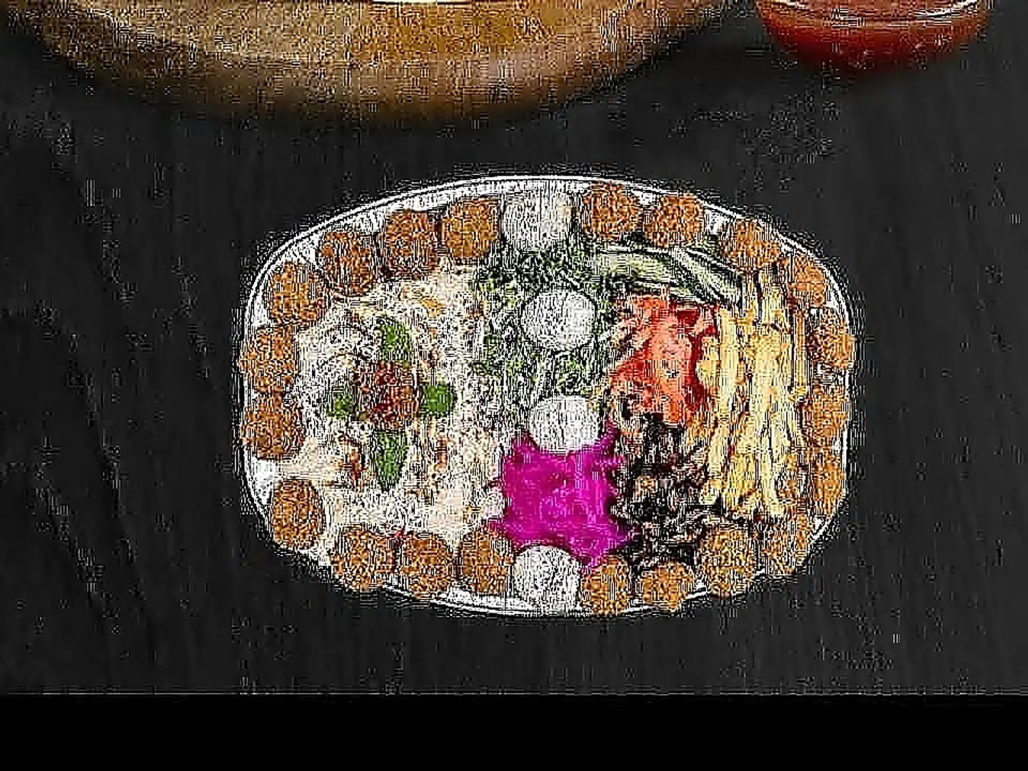 صحن فلافل كبير مشكل