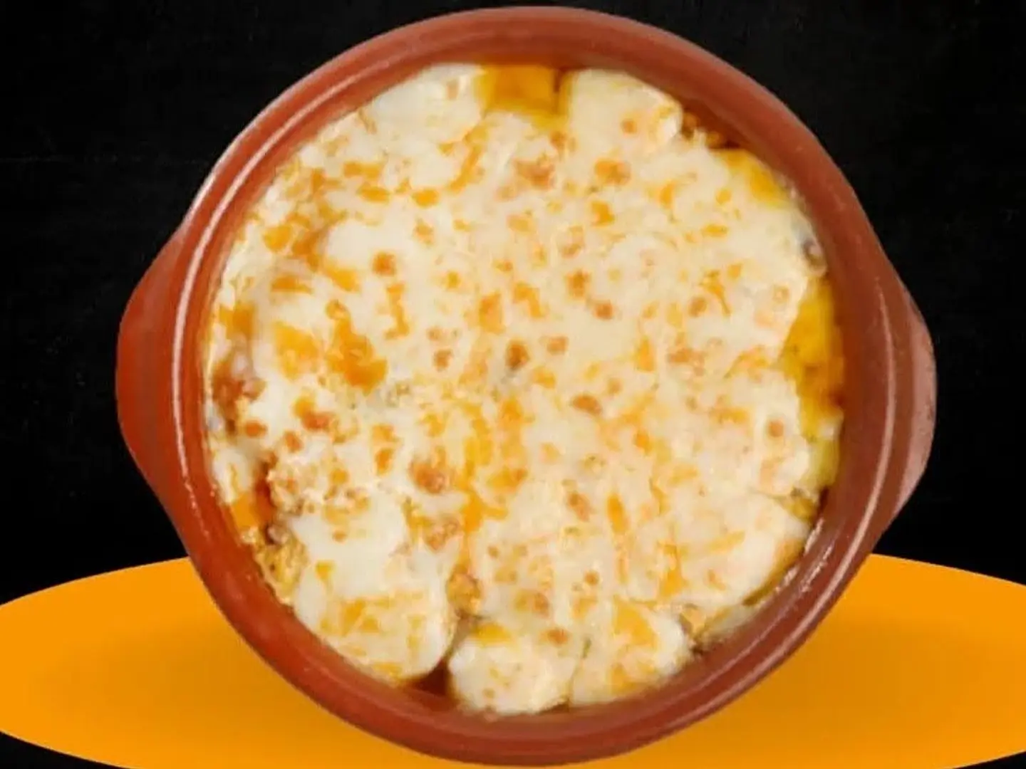 فخاره ستيك لحم وبطاطس وجبن