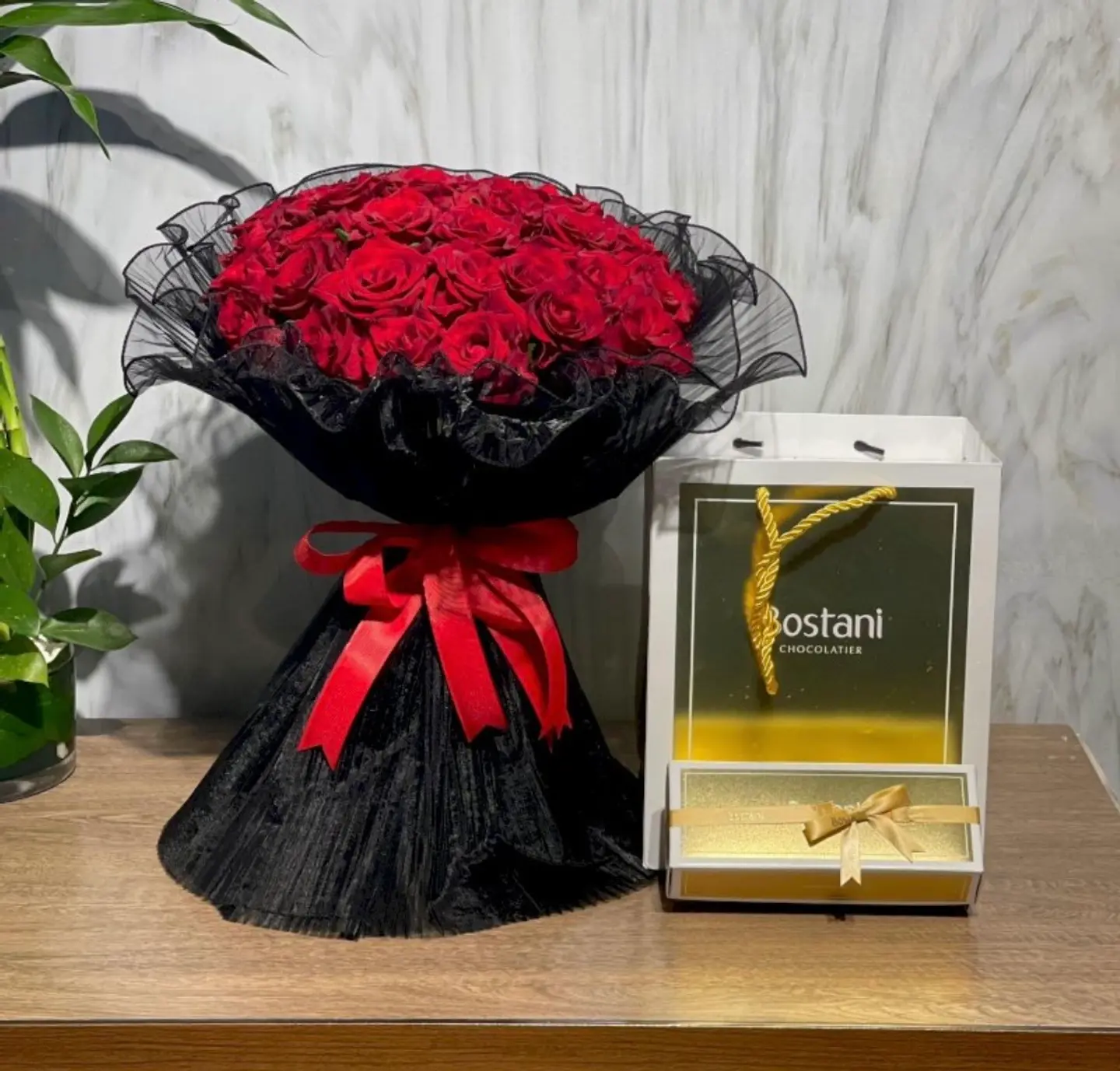 Flower Arrangement With Bustani Chocolate 32