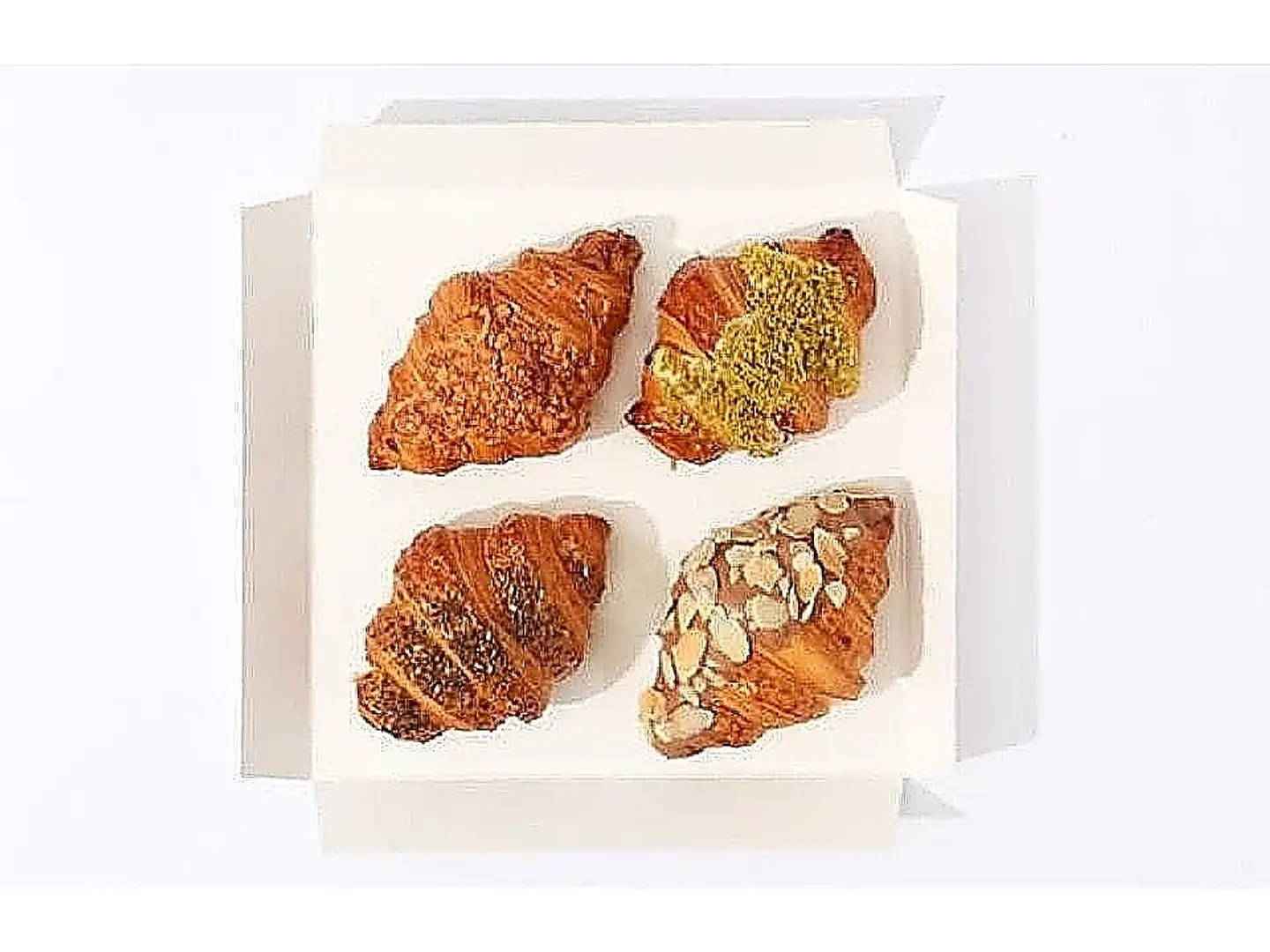 Labneh Zaatar Croissant