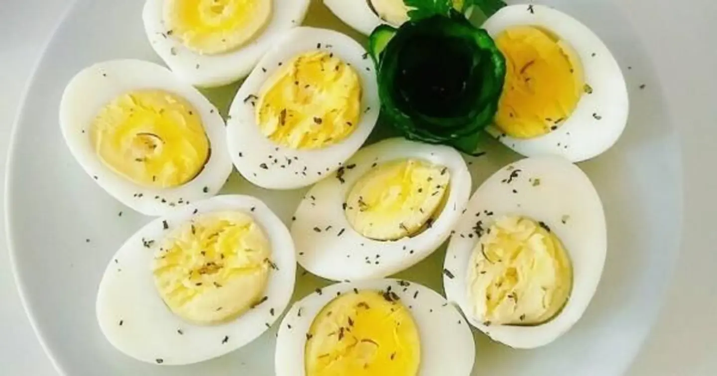 صحن بيض مسلوق