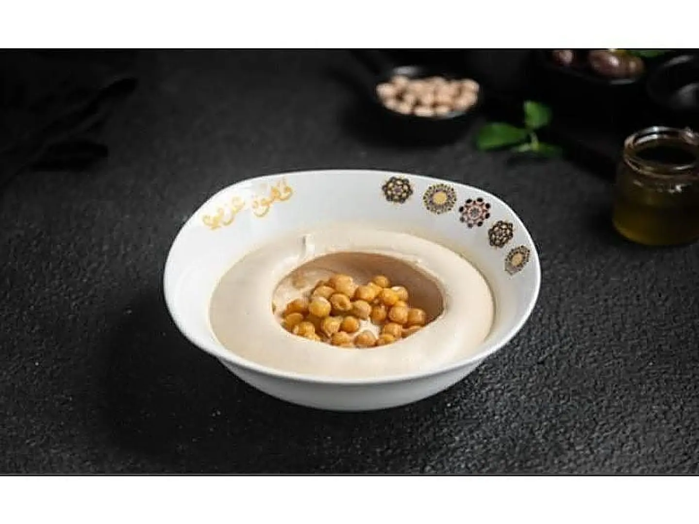 حمص بالطحينة