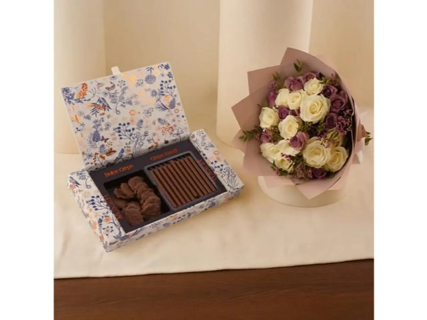 Munich Chocolate Sticks With A Bouquet Of Roses