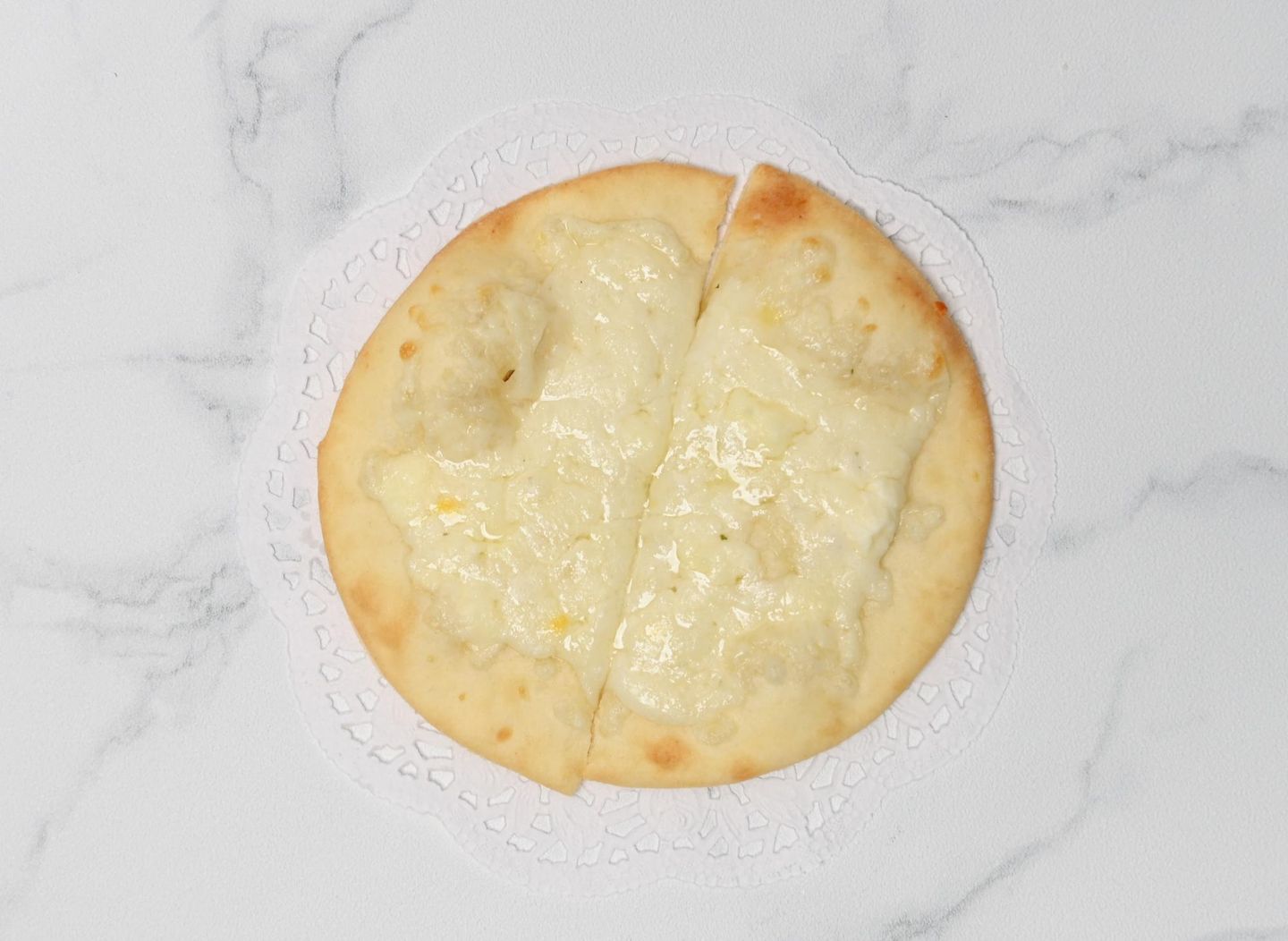 فطيرة الاجبان الثلاثة - حجم صغير