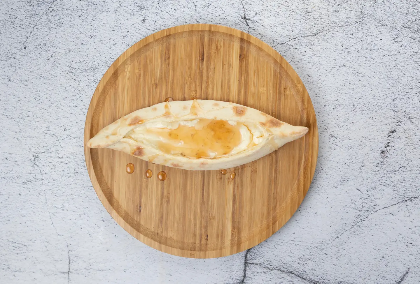 لبنة مع العسل