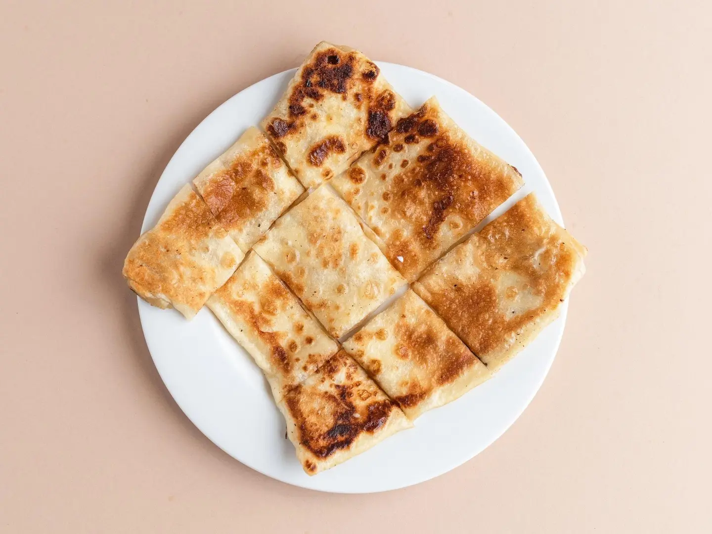 Vegetable Mutabbak With Melted Cheese