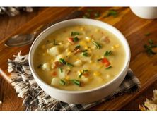 شوربة خضار وذرة حلوة