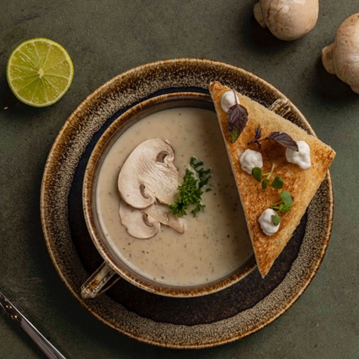 شوربة فطر الفونغي