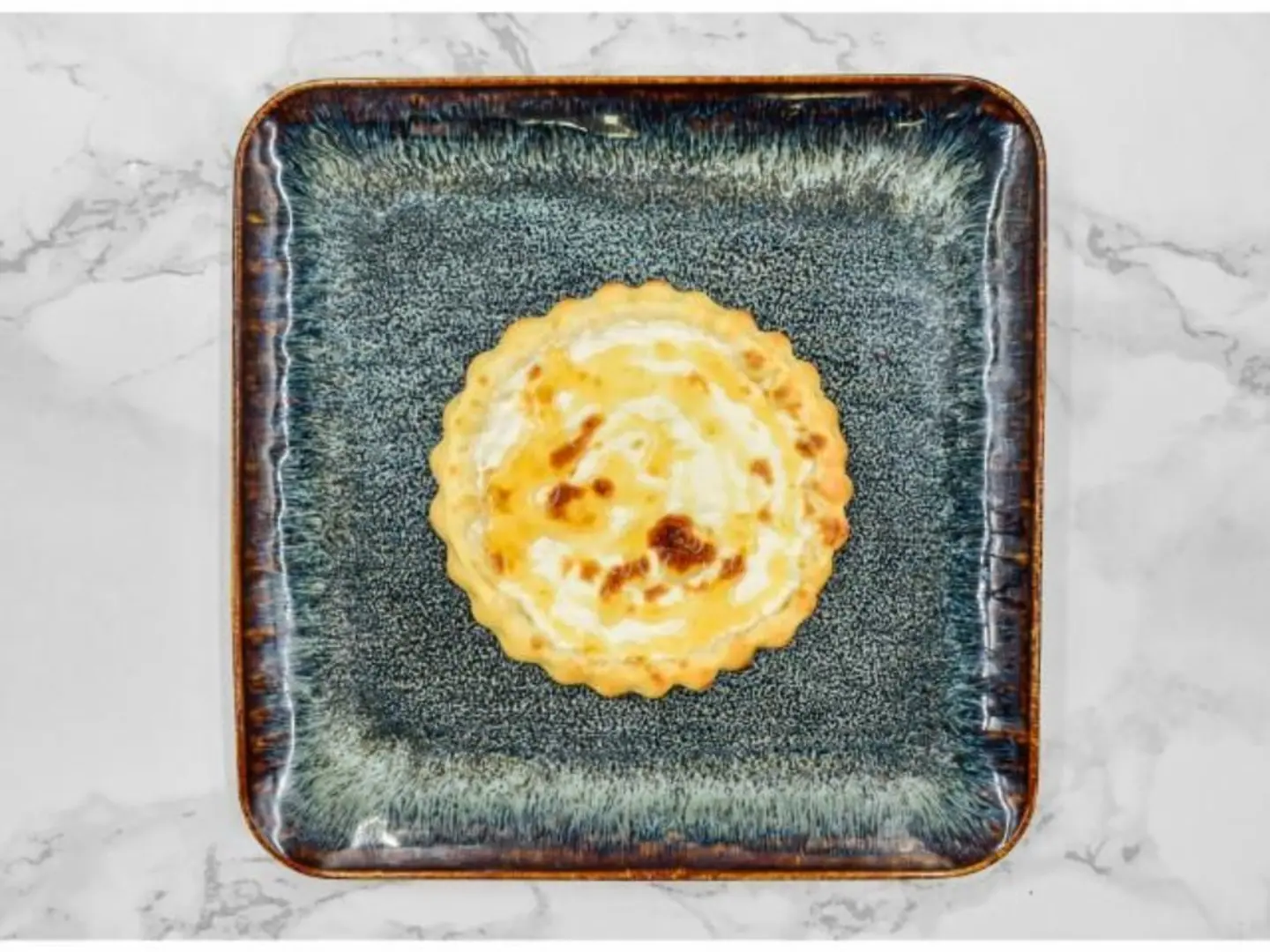 منقوشة لبنة بالعسل