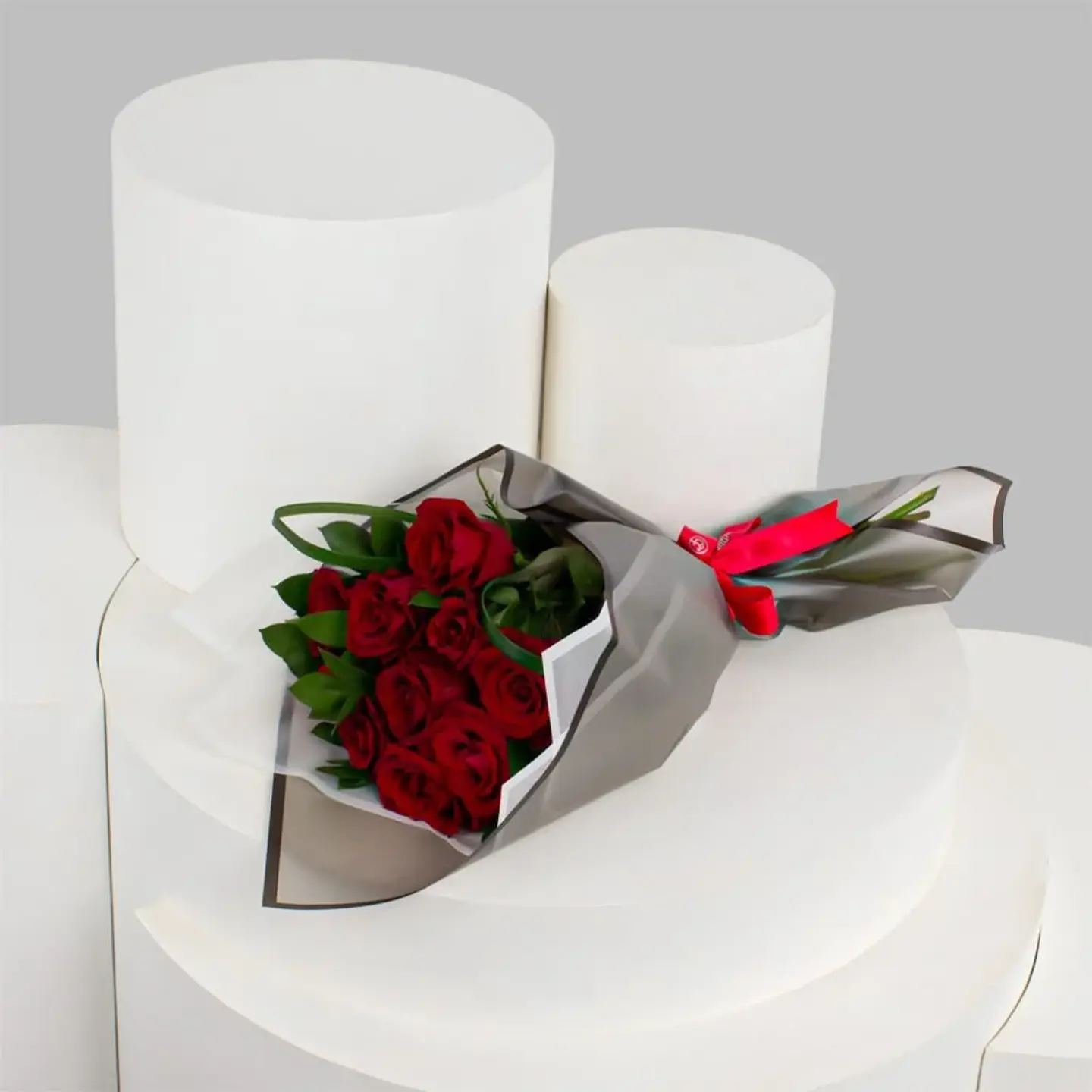 Black And White Packaging Bouquet