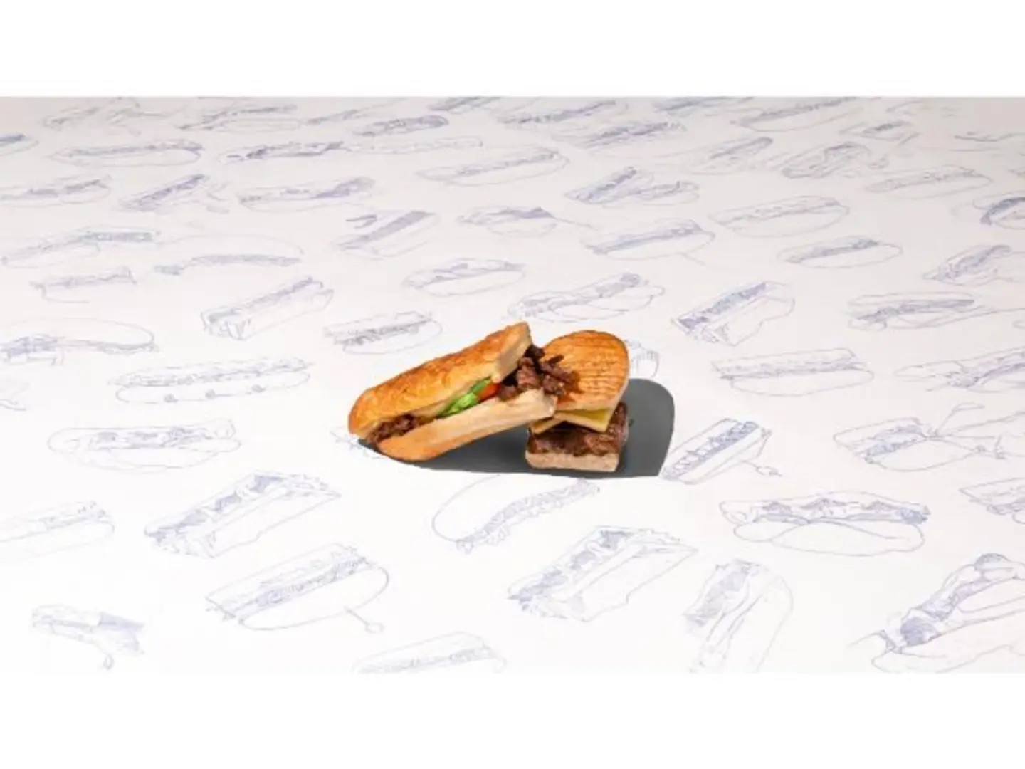 ساندويتش ستيك لحم وجبن