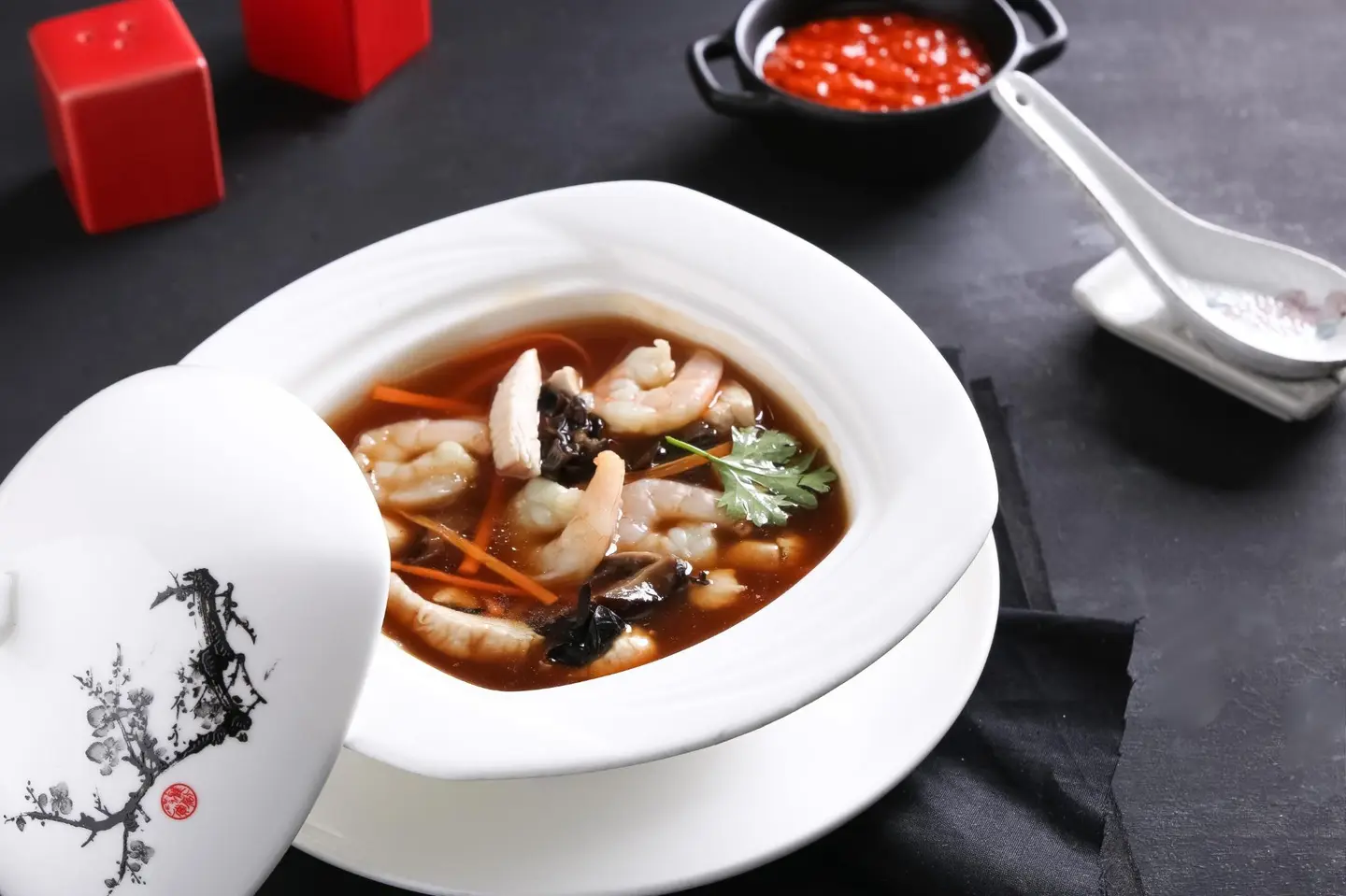 شوربة الحامض الحار