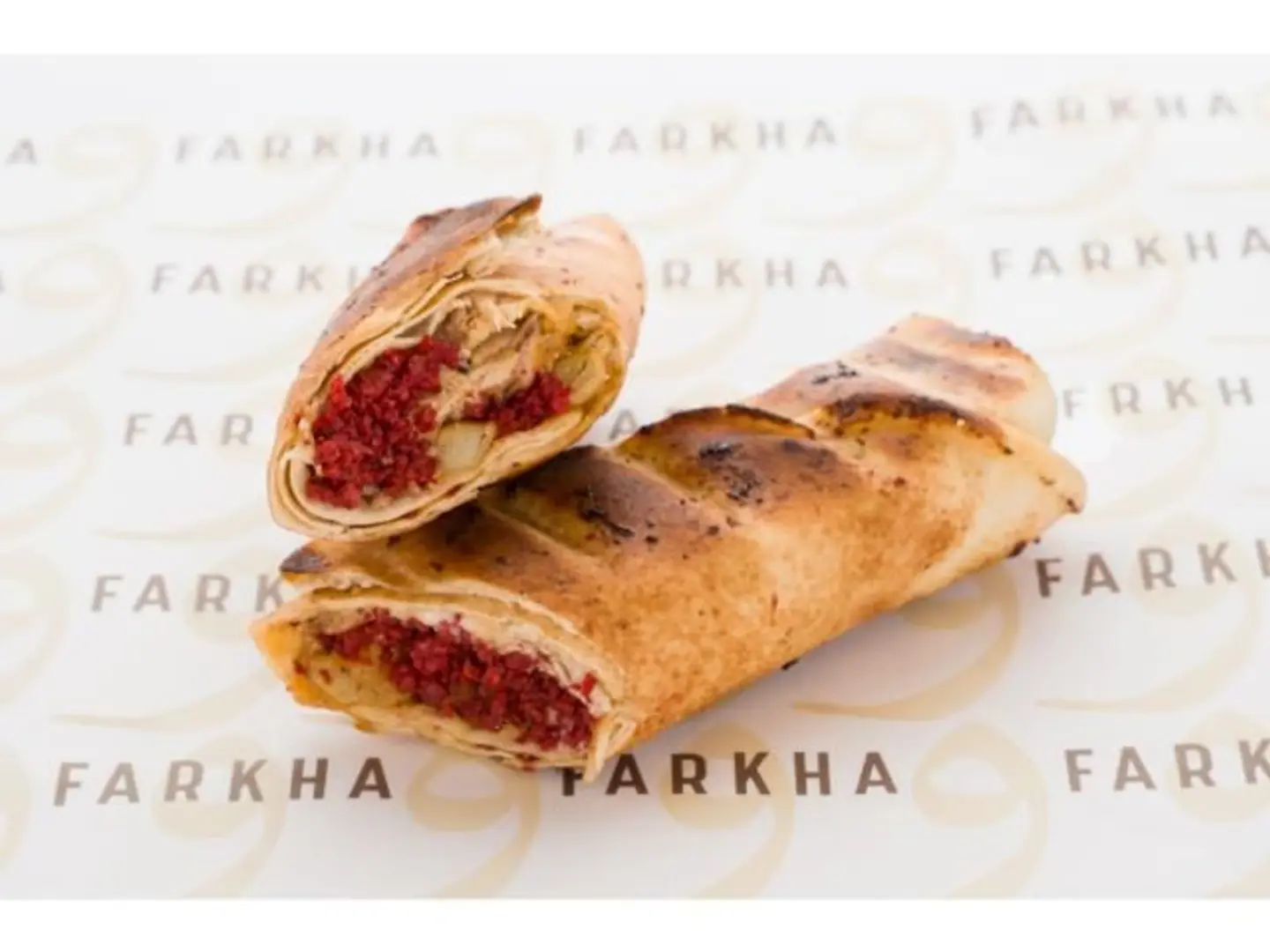 ساندوتش فرخة مع السجق