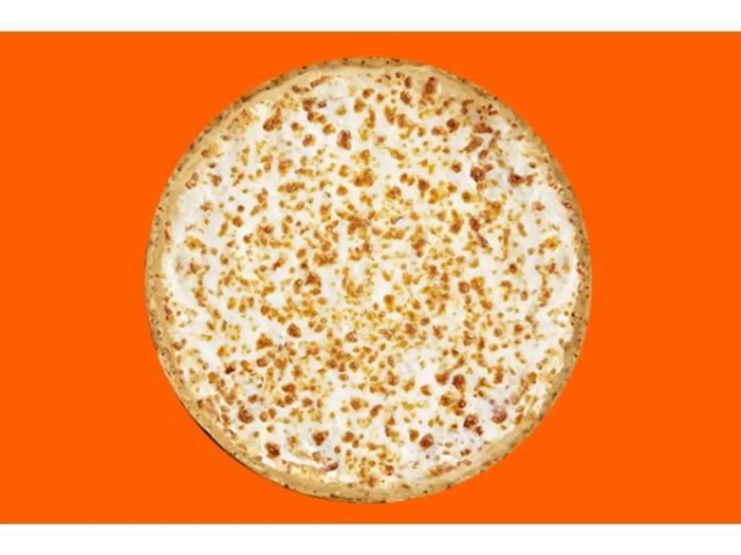 بيتزا الأجبان الثلاثة