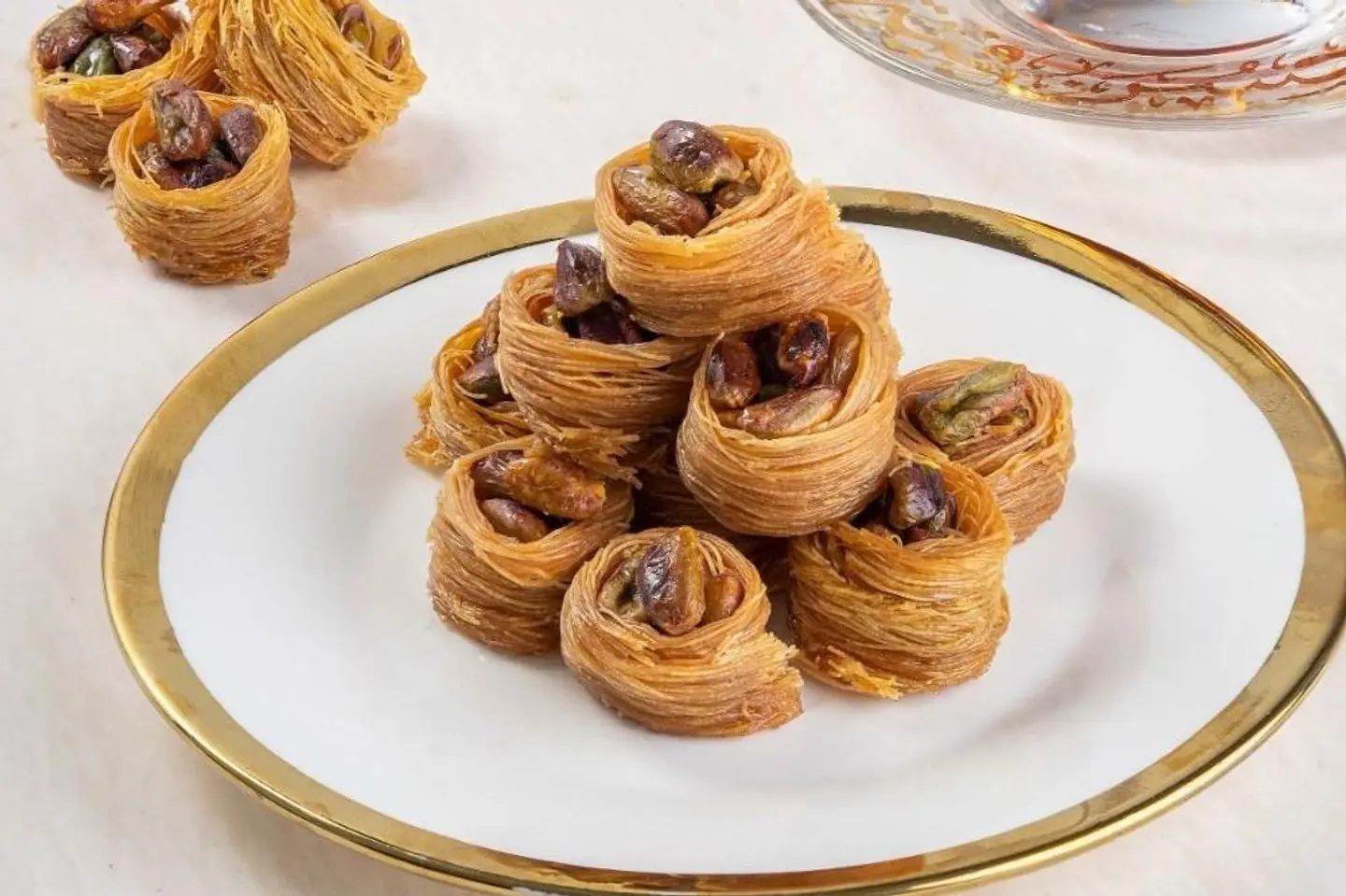 Ash Albulbul With Halabi Pistachio