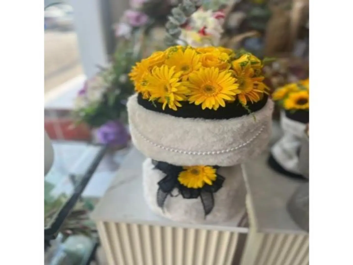 بوكيه ورد دور الشمس 15ورده مع التغليف فرو