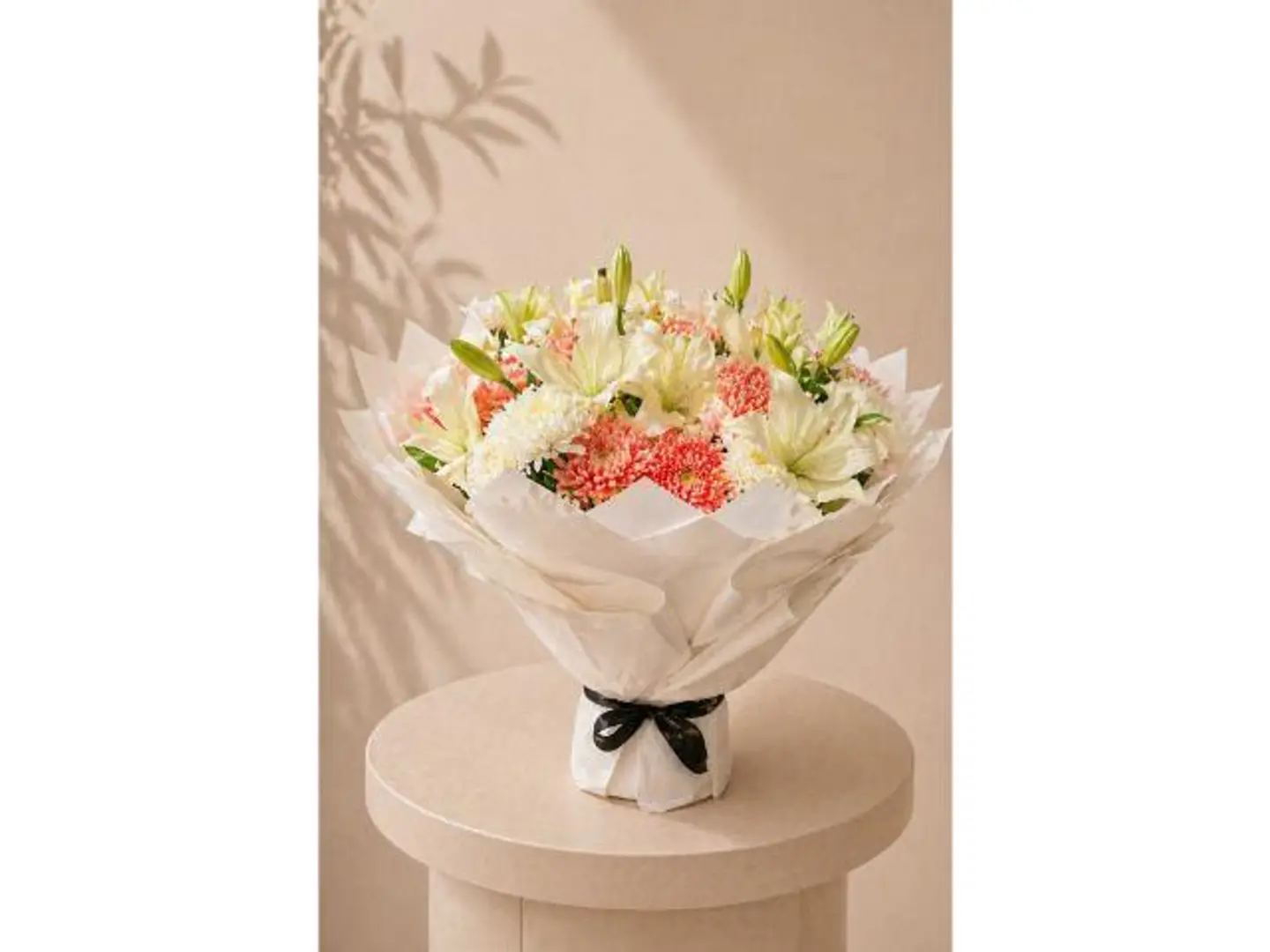 8 Blush Lily Bouquet