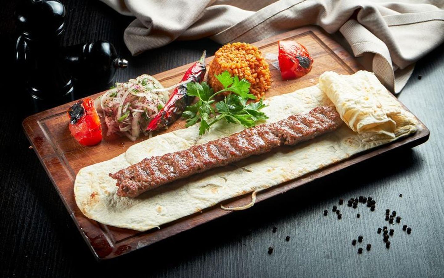 ساندويتش كباب لحم كبير